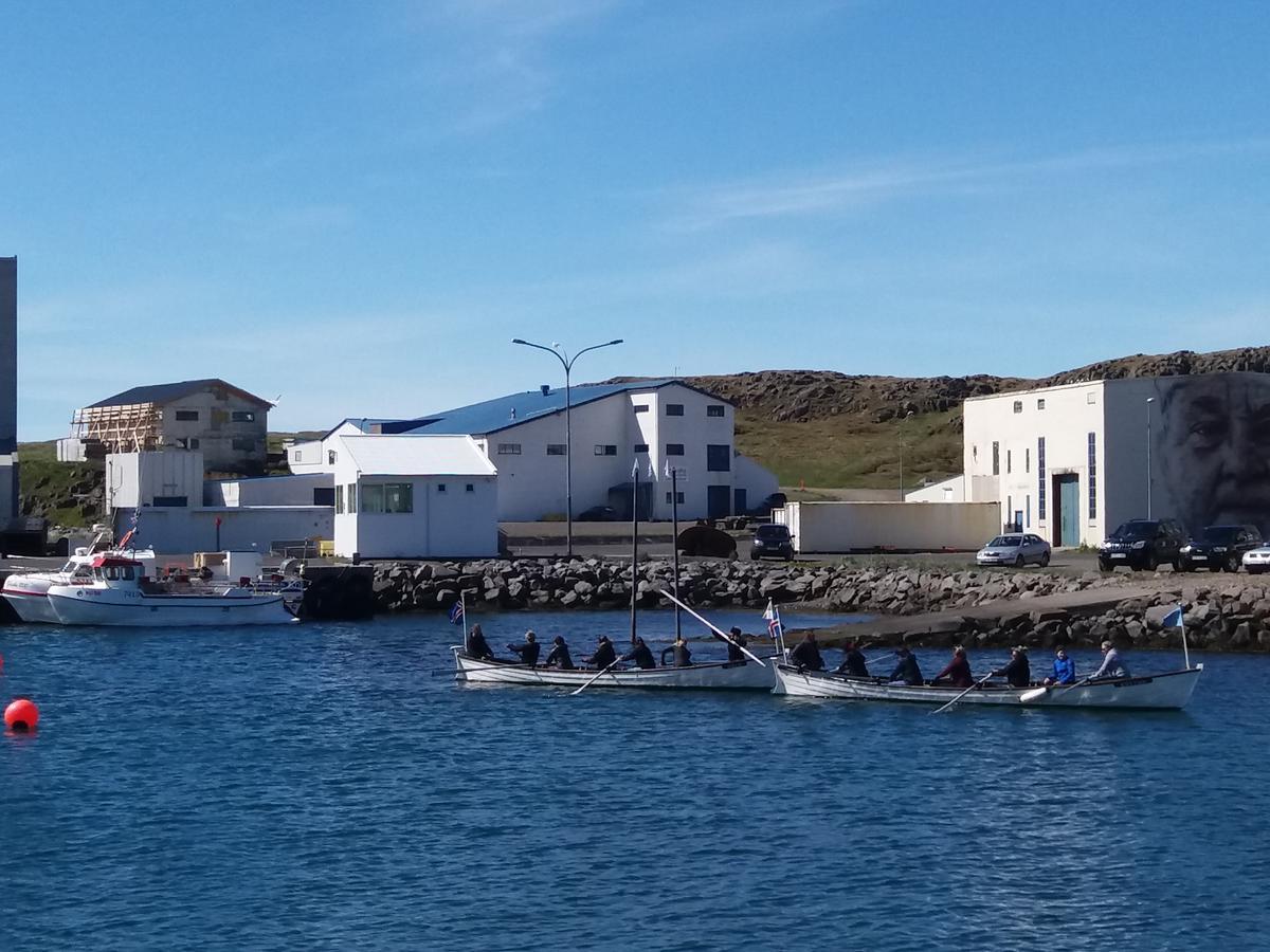 Salthus Guesthouse Skagastrond Buitenkant foto